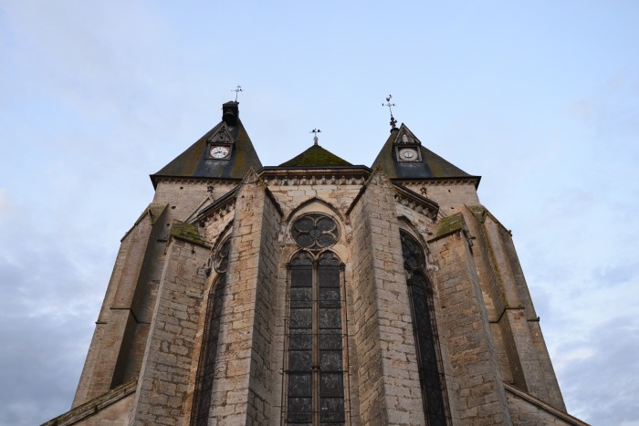 Église saint Pierre de Varzy