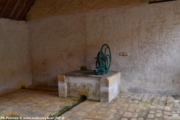 Grand Lavoir de Chivres Nièvre Passion