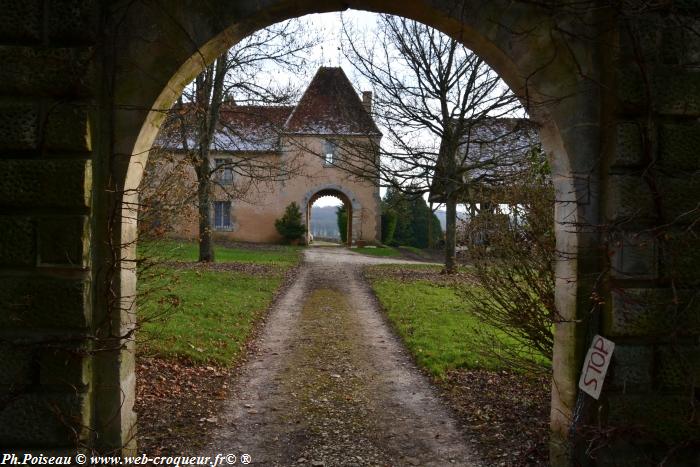 Château de Beaumont la Férrière Nièvre Passion