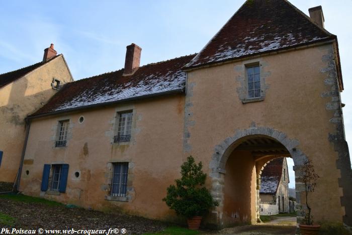 Château de Beaumont la Férrière Nièvre Passion