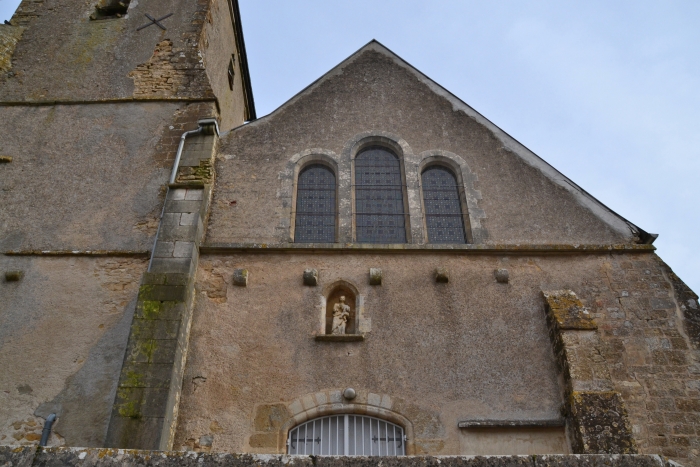 Église du Château de Saint Pierre du Mont Nièvre Passion