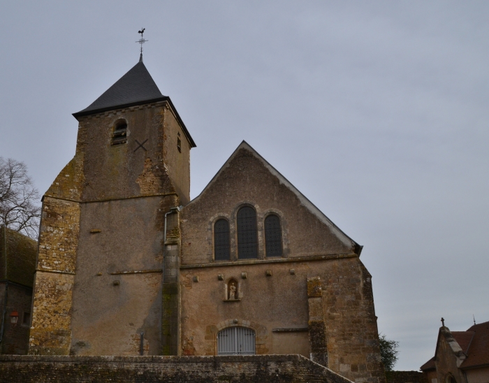 Église du Château de Saint Pierre du Mont Nièvre Passion