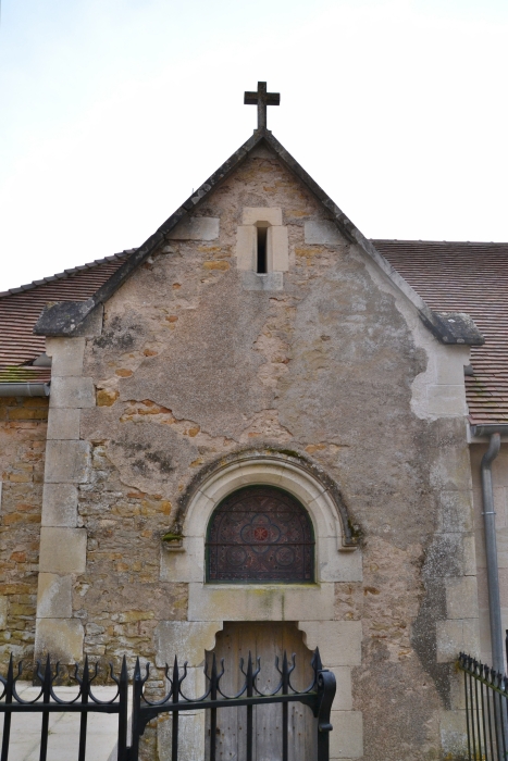 Église du Château de Saint Pierre du Mont Nièvre Passion