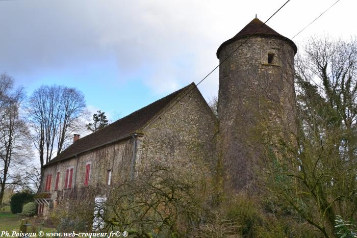 Château de Dompierre-sur-Nièvre 