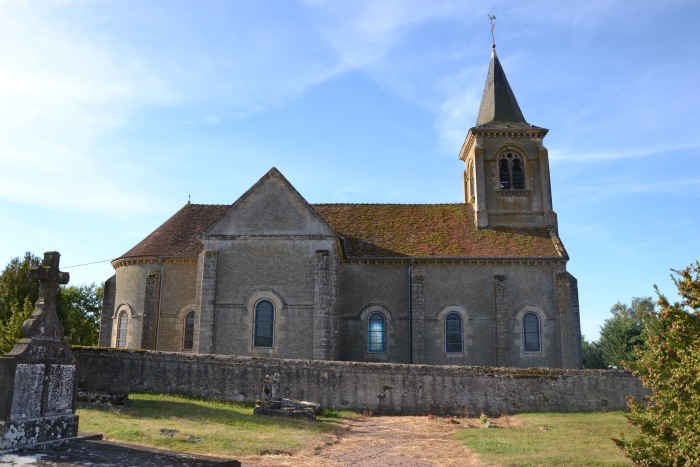 Église d’Arzembouy un beau patrimoine