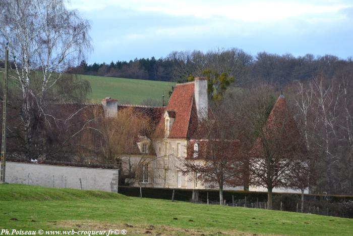 Château de Brinon-sur-beuvron Nièvre Passio