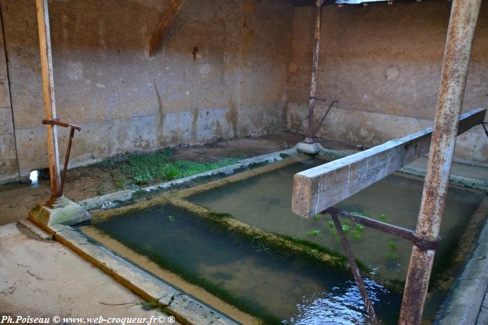 Le lavoir d'Arzembouy Nièvre Passion