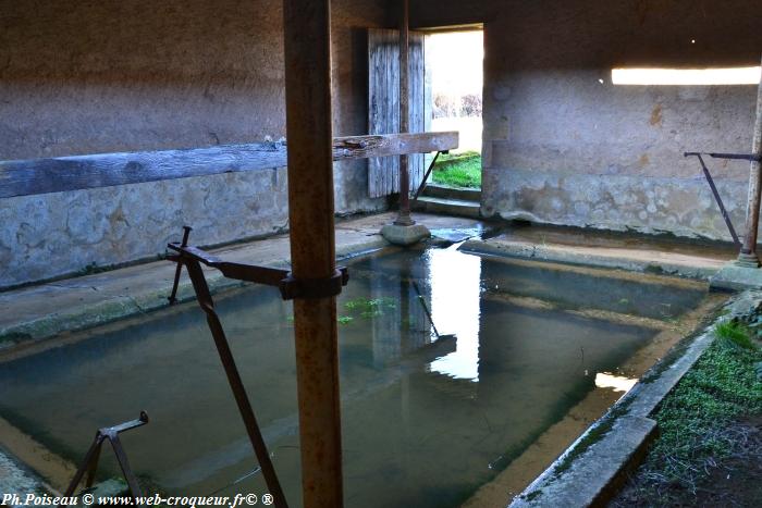 Le lavoir d'Arzembouy Nièvre Passion