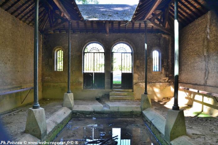 Lavoir Fontaine du Bouillon Nièvre Passion