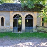 Lavoir Fontaine du Bouillon Prémery