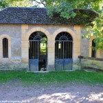 Lavoir Fontaine du Bouillon Prémery