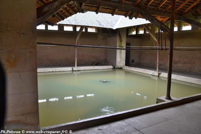 Lavoir de Châteauneuf-Val-de-Bargis Nièvre Passion