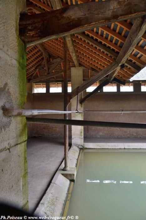 Lavoir de Châteauneuf-Val-de-Bargis Nièvre Passion