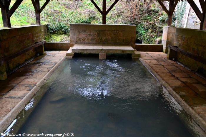 Lavoir de la "Fontaine aux canards"