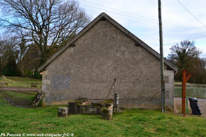 Lavoir de Dreigny