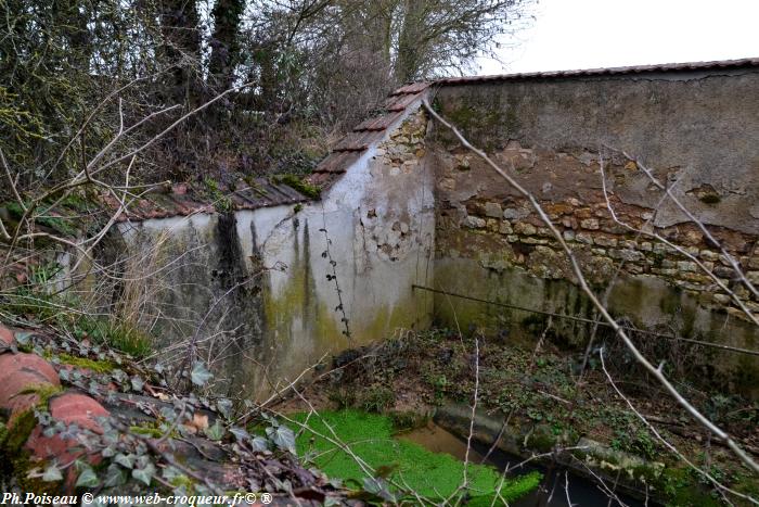 Lavoir du Hameau de Brèches Nièvre Passion