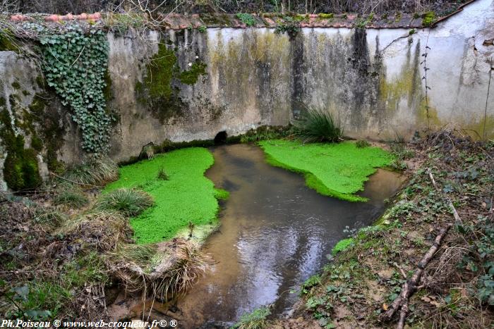 Lavoir du Hameau de Brèches Nièvre Passion