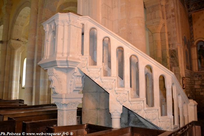 L'église de Lurcy le Bourg Nièvre Passion