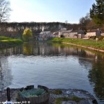 Port Brûlé sur le canal du Nivernais un beau pays du “ﬂottage”