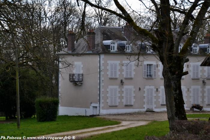 Château de "La Grange Rouge"