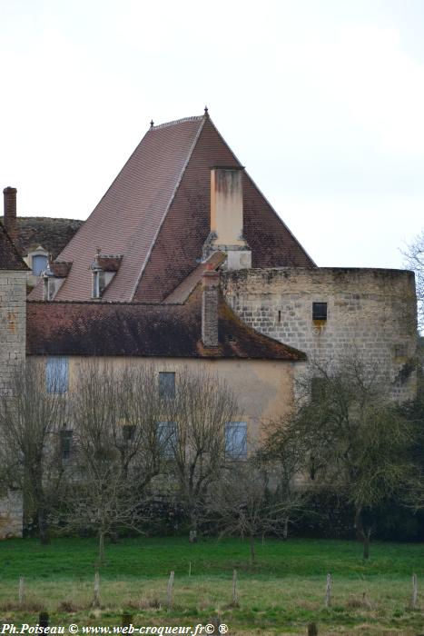 Château la Motte-Josserand Nièvre Passion