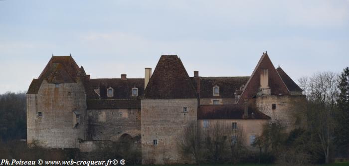 Château la Motte-Josserand Nièvre Passion