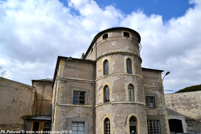 Château fort de Cosne Cours sur Loire Nièvre Passion