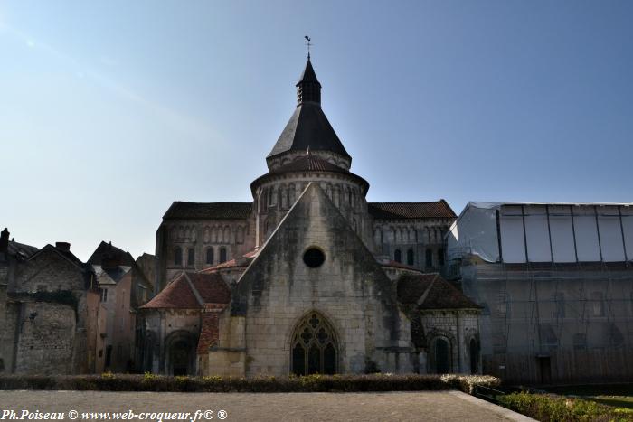 L'Abbaye Notre Dame de La Charité Nièvre Passion