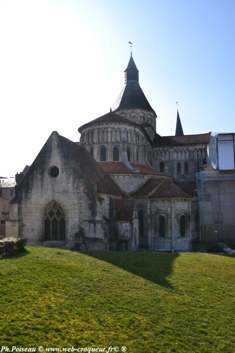 L'Abbaye Notre Dame de La Charité Nièvre Passion