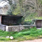 Petit lavoir couvert de Forcy un patrimoine vernaculaire