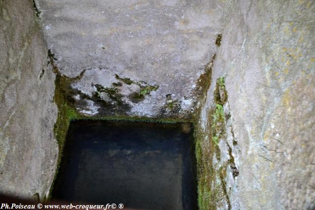 Petit lavoir couvert de Forcy