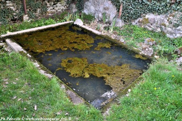 Petit lavoir couvert de Forcy