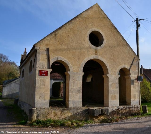 Lavoir dans Les Crisenons un beau patrimoine