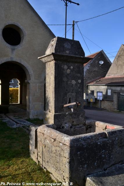 Lavoir dans Les Crisenon