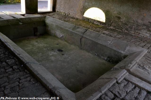 Lavoir dans Les Crisenons un beau patrimoine