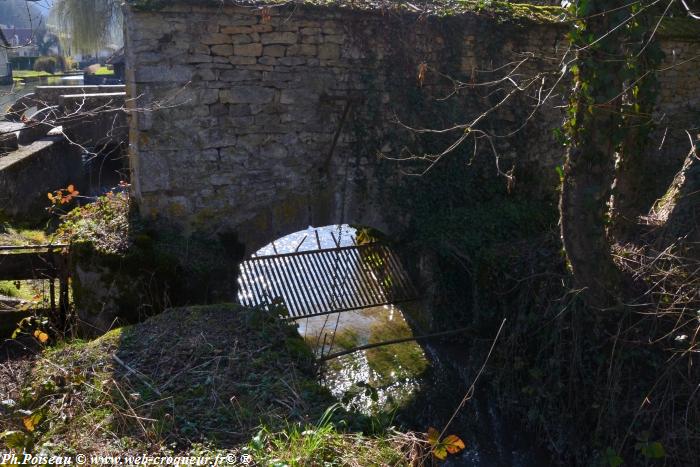 Lavoir de Cessy les Bois