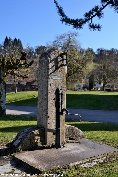 Lavoir de Cessy les Bois