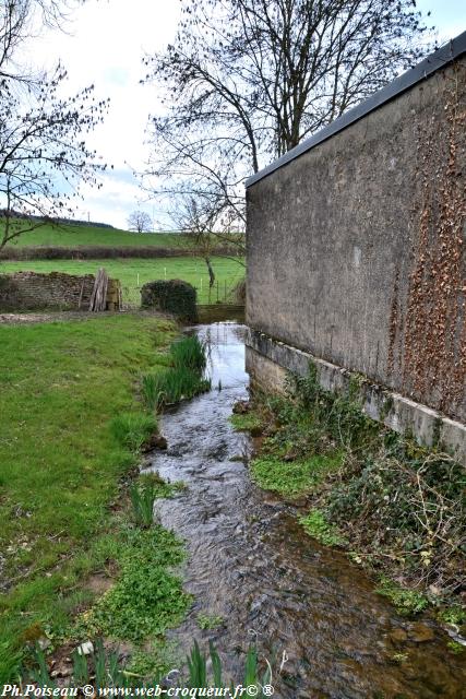 Lavoir de l'étang de Chazeuil Nièvre Passion