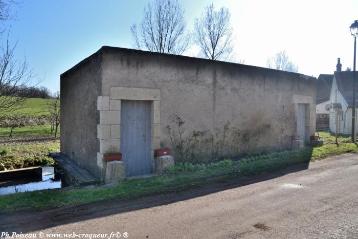 Lavoir de Sainte Colombe des Bois