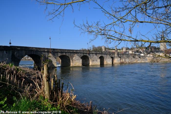 Pont de la Loire Nièvre Passion