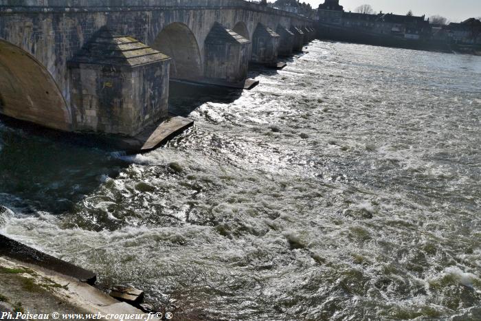 Pont de la Loire Nièvre Passion