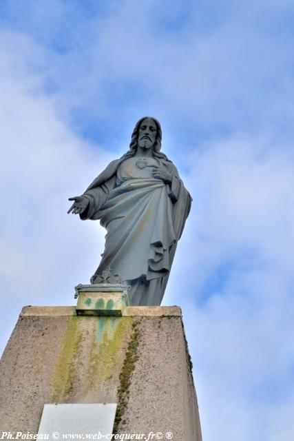 Statue du Sacré Cœur de Varzy