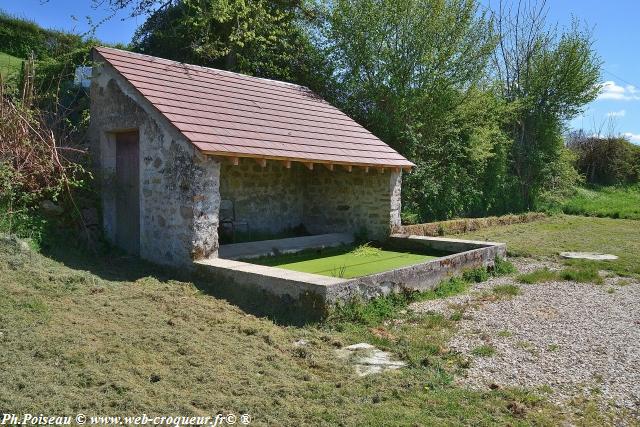 Lavoir du hameau Le Mont