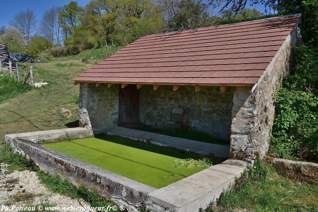 Lavoir du hameau Le Mont