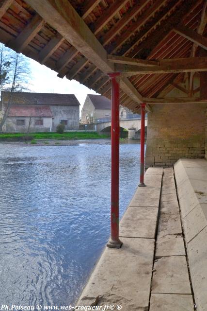 Lavoir de Monceaux le Comte Nièvre Passion