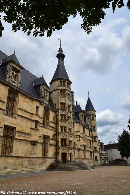 Le Palais Ducal de Nevers Nièvre Passion