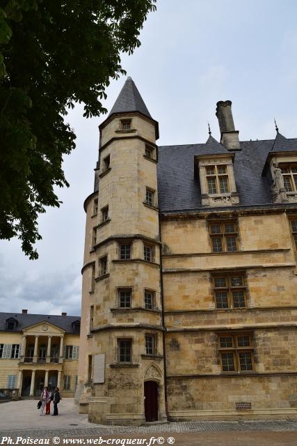 Le Palais Ducal de Nevers Nièvre Passion