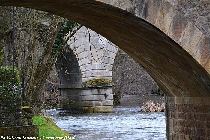 Pont de Chitry les Mines