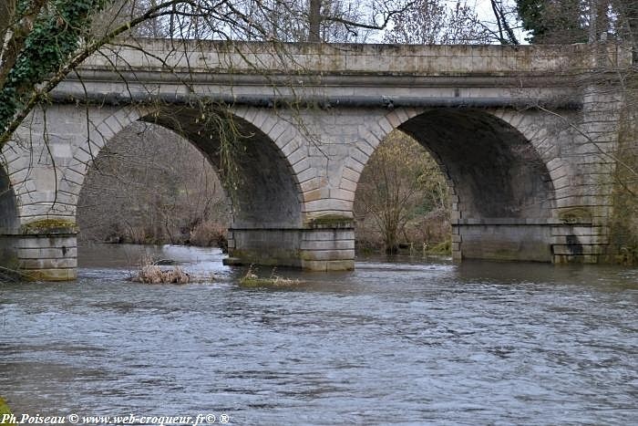 Pont de Chitry les Mines