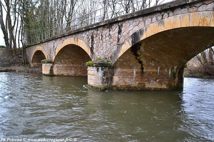 Pont de Chitry les Mines